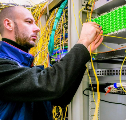 Why Choose Fiber Optic Cabling Weston